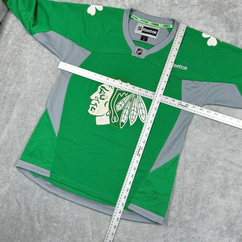 Reebok nwt chicago
